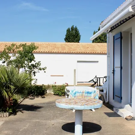 Дом отдыха Maison De Famille A St Hilaire De Riez *