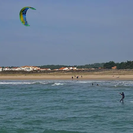Дом отдыха Maison De Famille A St Hilaire De Riez *