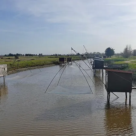 Maison De Famille A St Hilaire De Riez Дом отдыха Сент-Илер-де-Рье